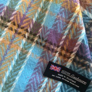 Cashmere scarf